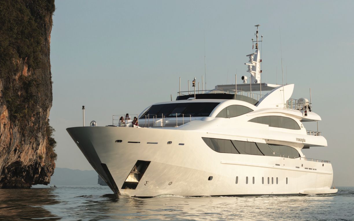 Profile at anchor